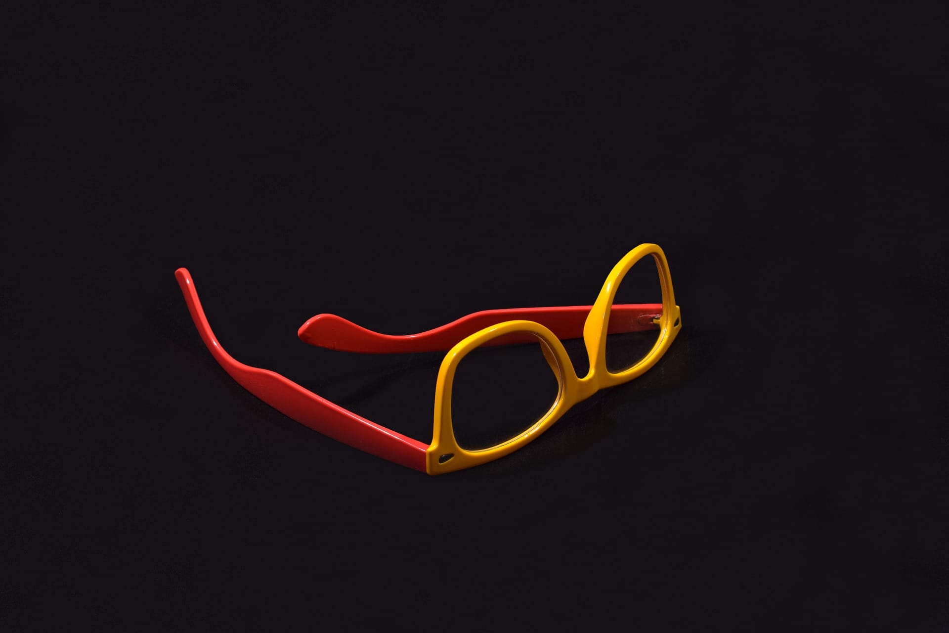 glasses-2110282_1920